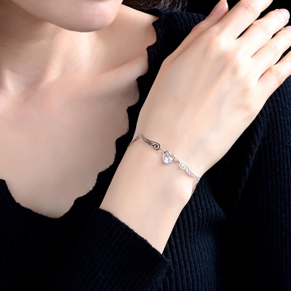 💫 Sterling Silver 925 Heart Wings Bracelet - Picture 4 of 4